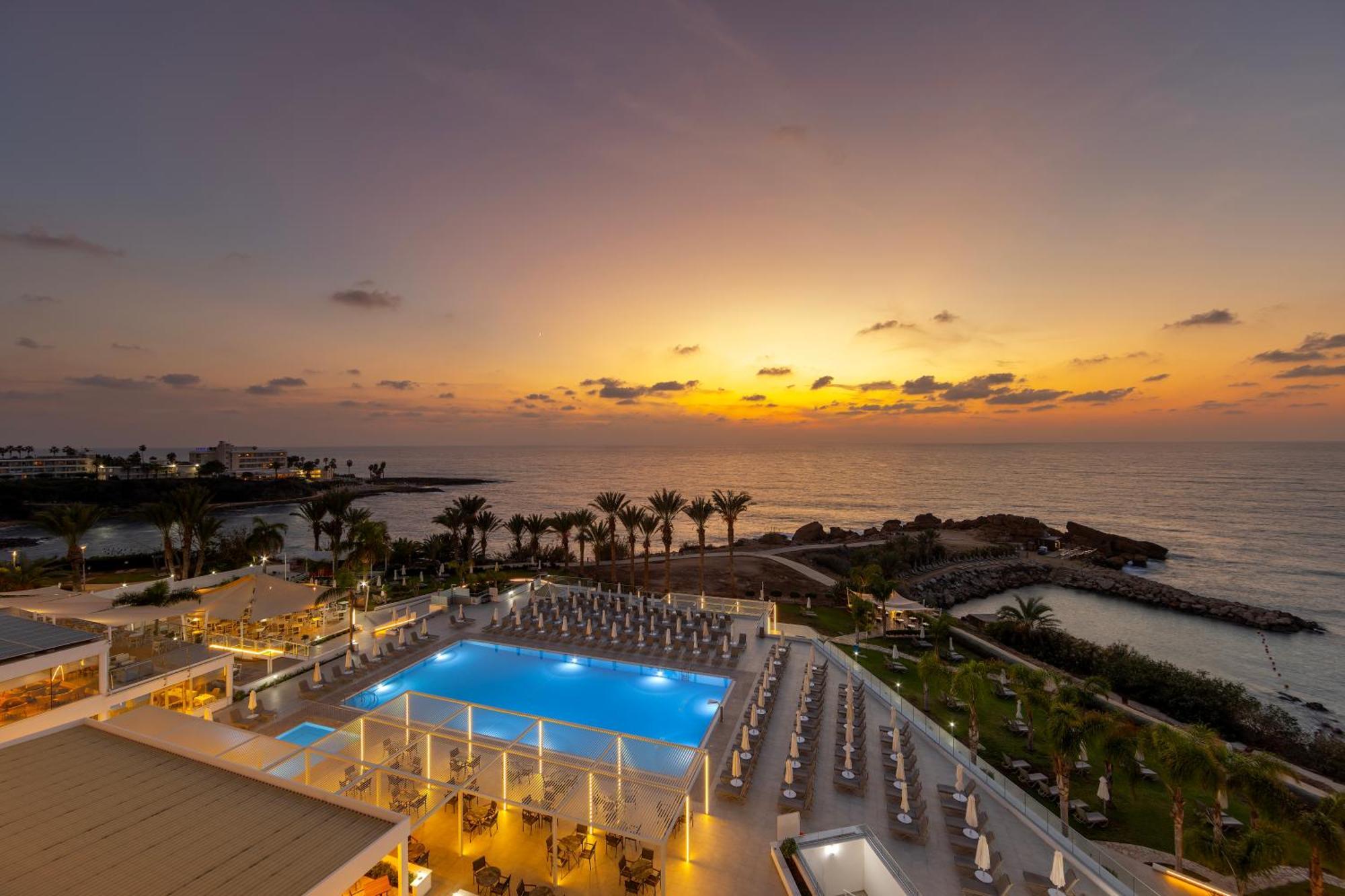 Queens Bay Hotel Kissonerga Exterior foto