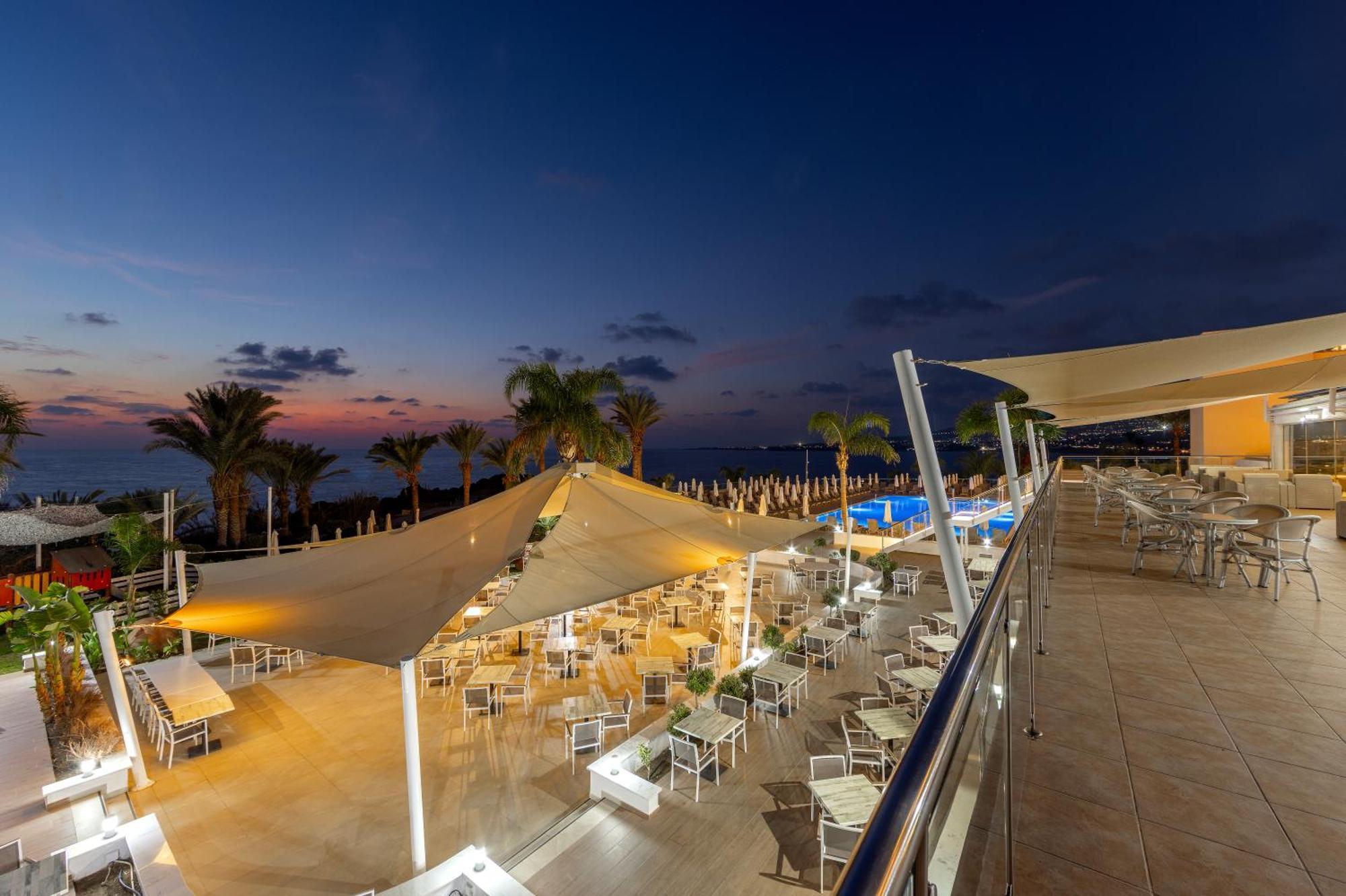 Queens Bay Hotel Kissonerga Exterior foto