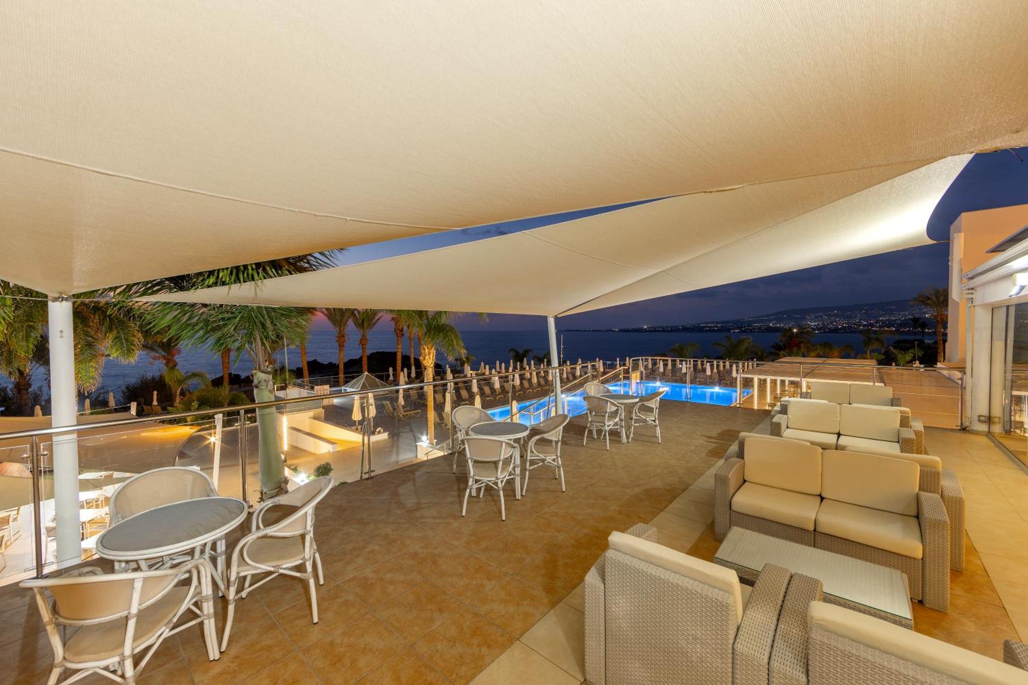 Queens Bay Hotel Kissonerga Exterior foto